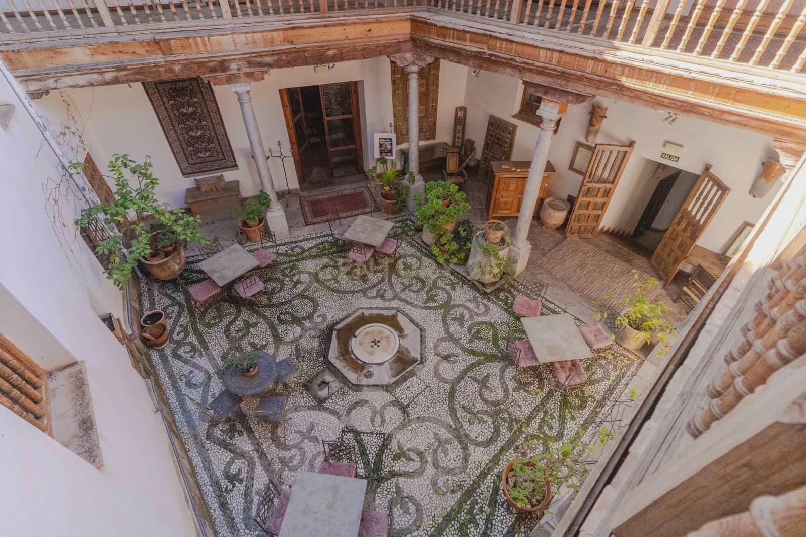 12 soveværelse Hotel til salg i Granada by - € 4.250.000 (Ref: 9714203)