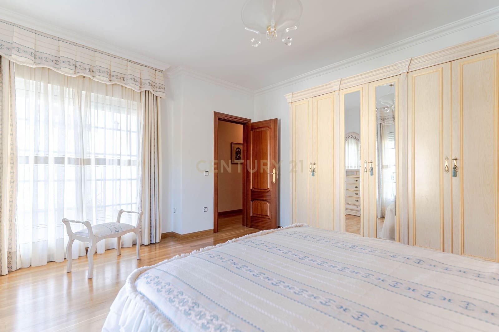 5 Zimmer Villa zu verkaufen in Velez de Benaudalla - 369.000 € (Ref: 9716677)