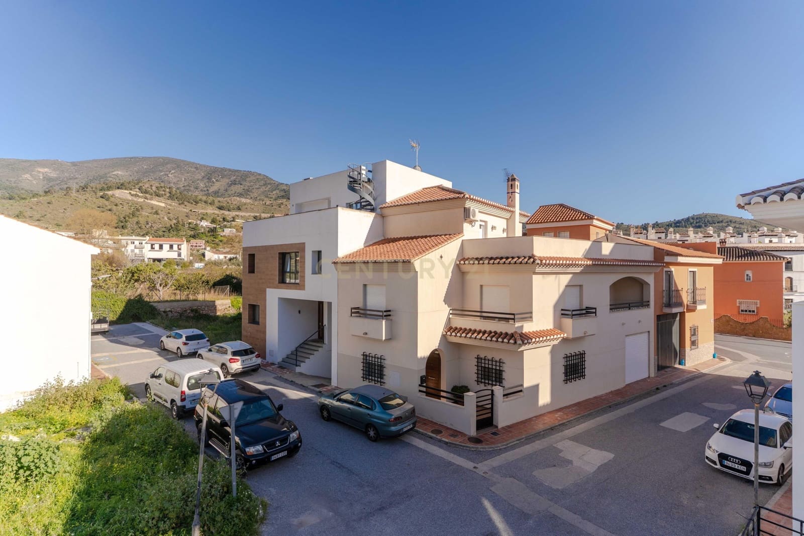 5 Zimmer Villa zu verkaufen in Velez de Benaudalla - 369.000 € (Ref: 9716677)