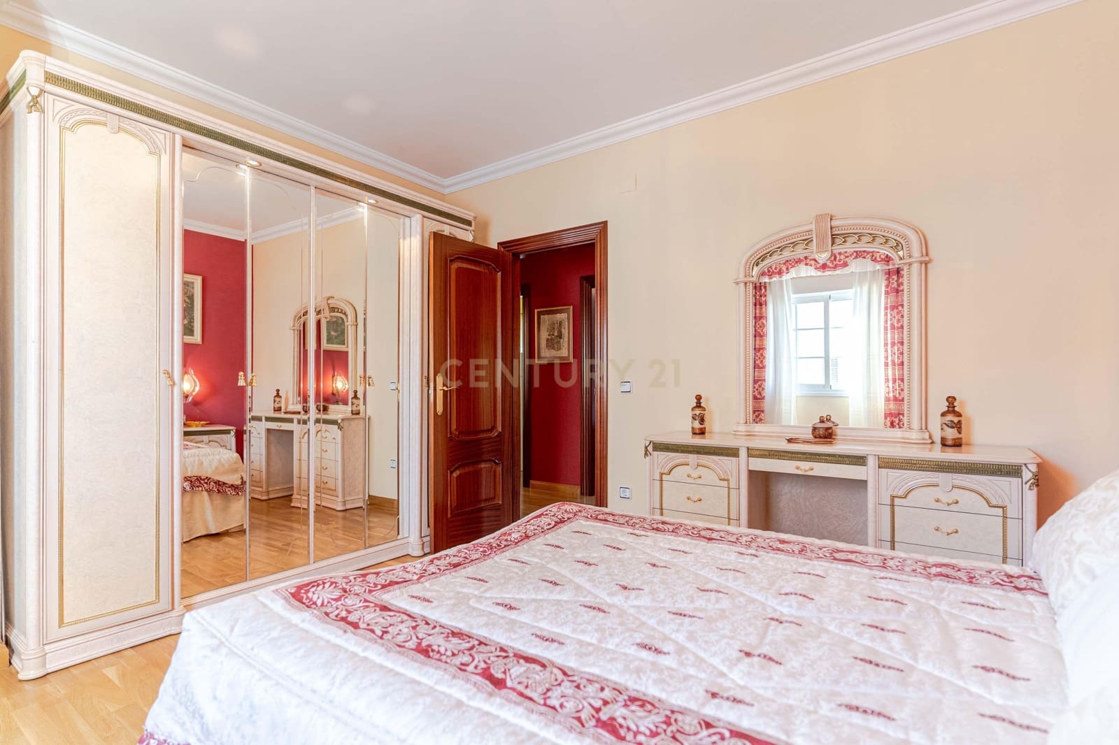 5 Zimmer Villa zu verkaufen in Velez de Benaudalla - 369.000 € (Ref: 9716677)