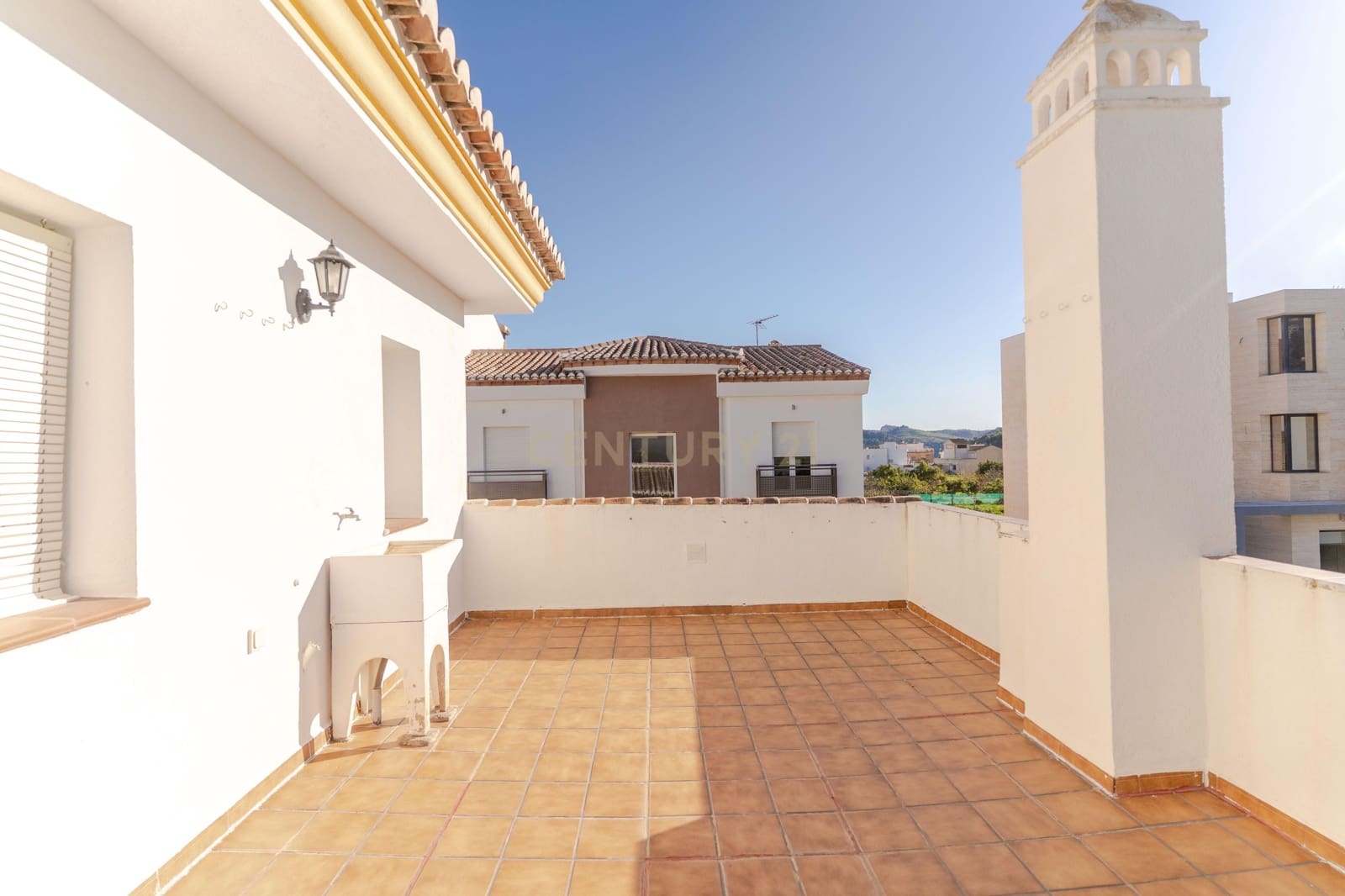 5 Zimmer Villa zu verkaufen in Velez de Benaudalla - 369.000 € (Ref: 9716677)