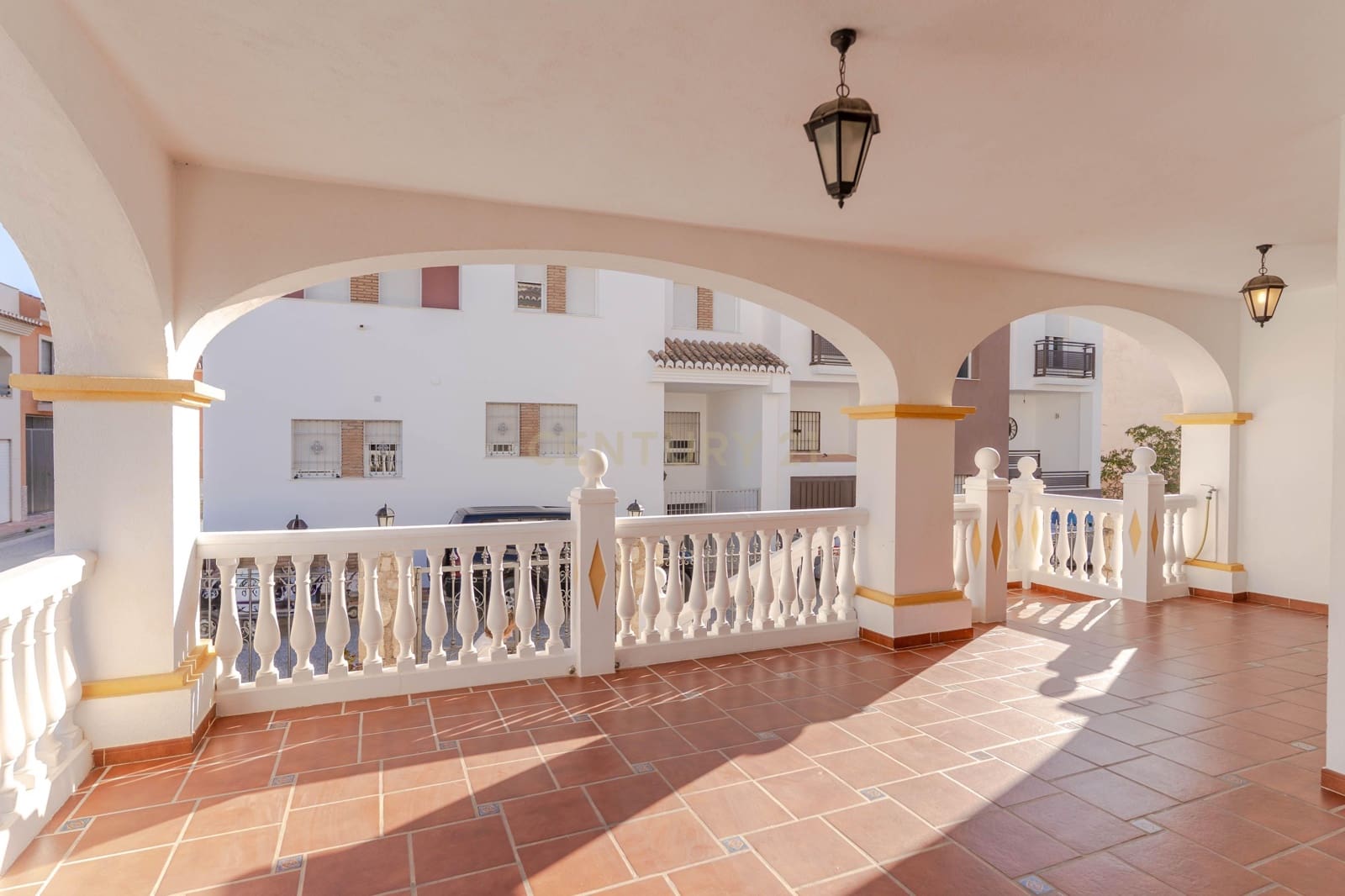 5 Zimmer Villa zu verkaufen in Velez de Benaudalla - 369.000 € (Ref: 9716677)