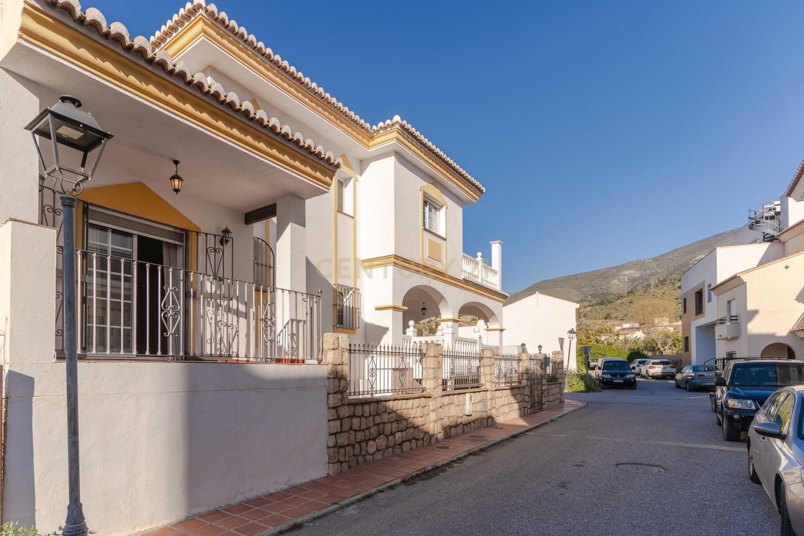 5 Zimmer Villa zu verkaufen in Velez de Benaudalla - 369.000 € (Ref: 9716677)