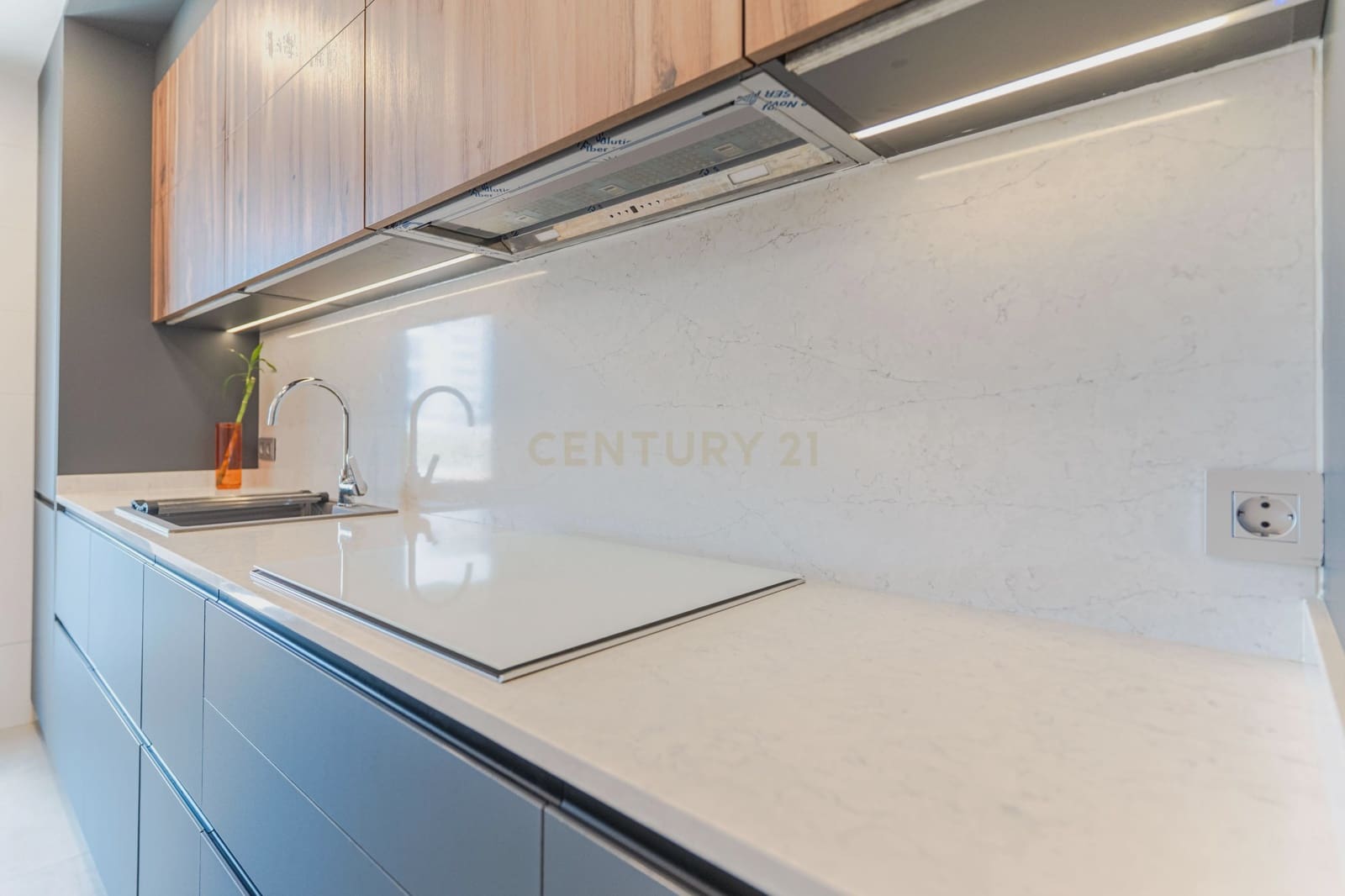 Apartamento de 2 habitaciones en Granada ciudad en venta con piscina garaje - 305.000 € (Ref: 9720471)