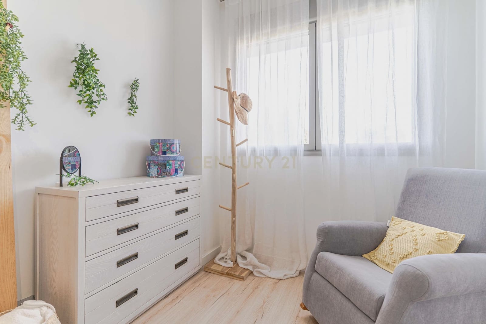 Apartamento de 2 habitaciones en Granada ciudad en venta con piscina garaje - 305.000 € (Ref: 9720471)