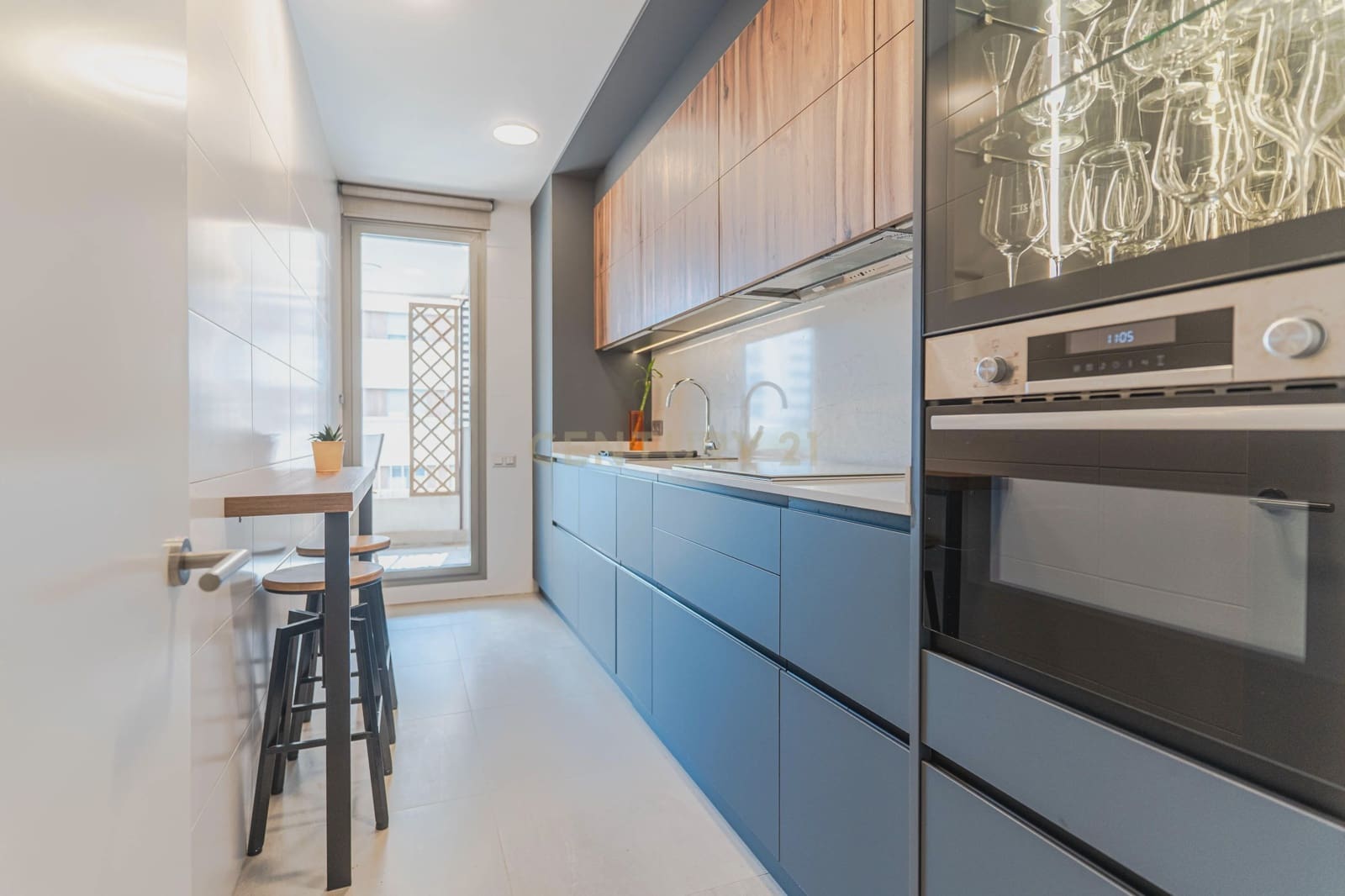 Apartamento de 2 habitaciones en Granada ciudad en venta con piscina garaje - 305.000 € (Ref: 9720471)