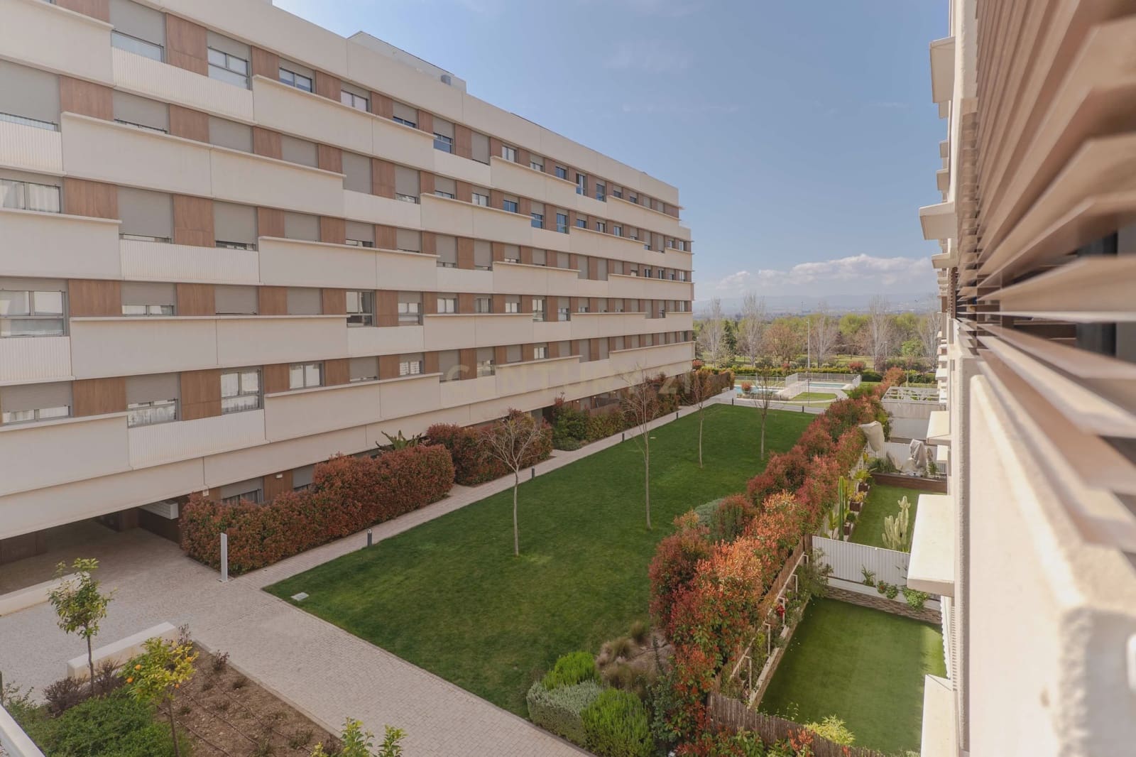 Apartamento de 2 habitaciones en Granada ciudad en venta con piscina garaje - 305.000 € (Ref: 9720471)