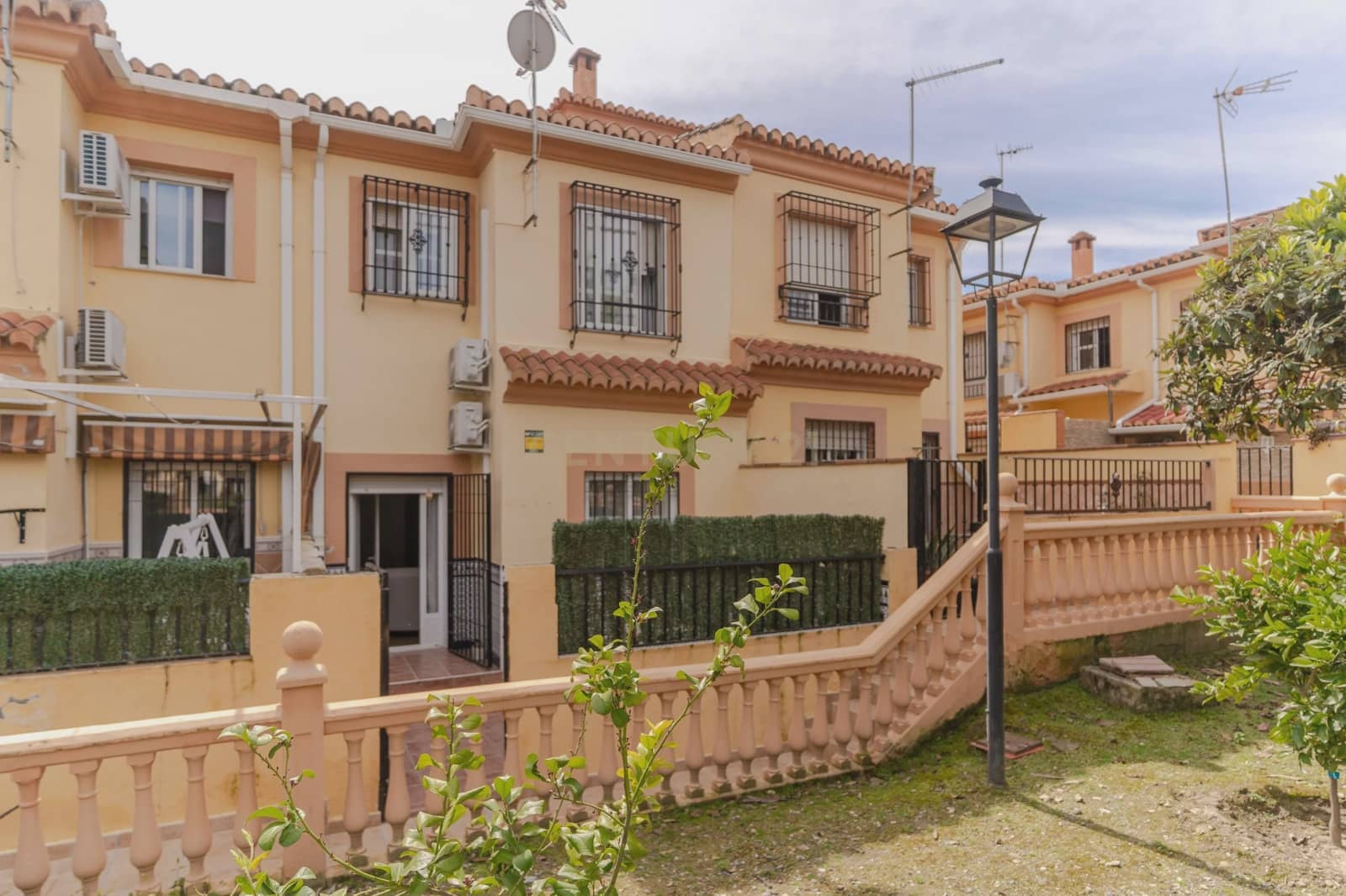 3 bedroom Townhouse for sale in Granada city - € 269,000 (Ref: 9720472)