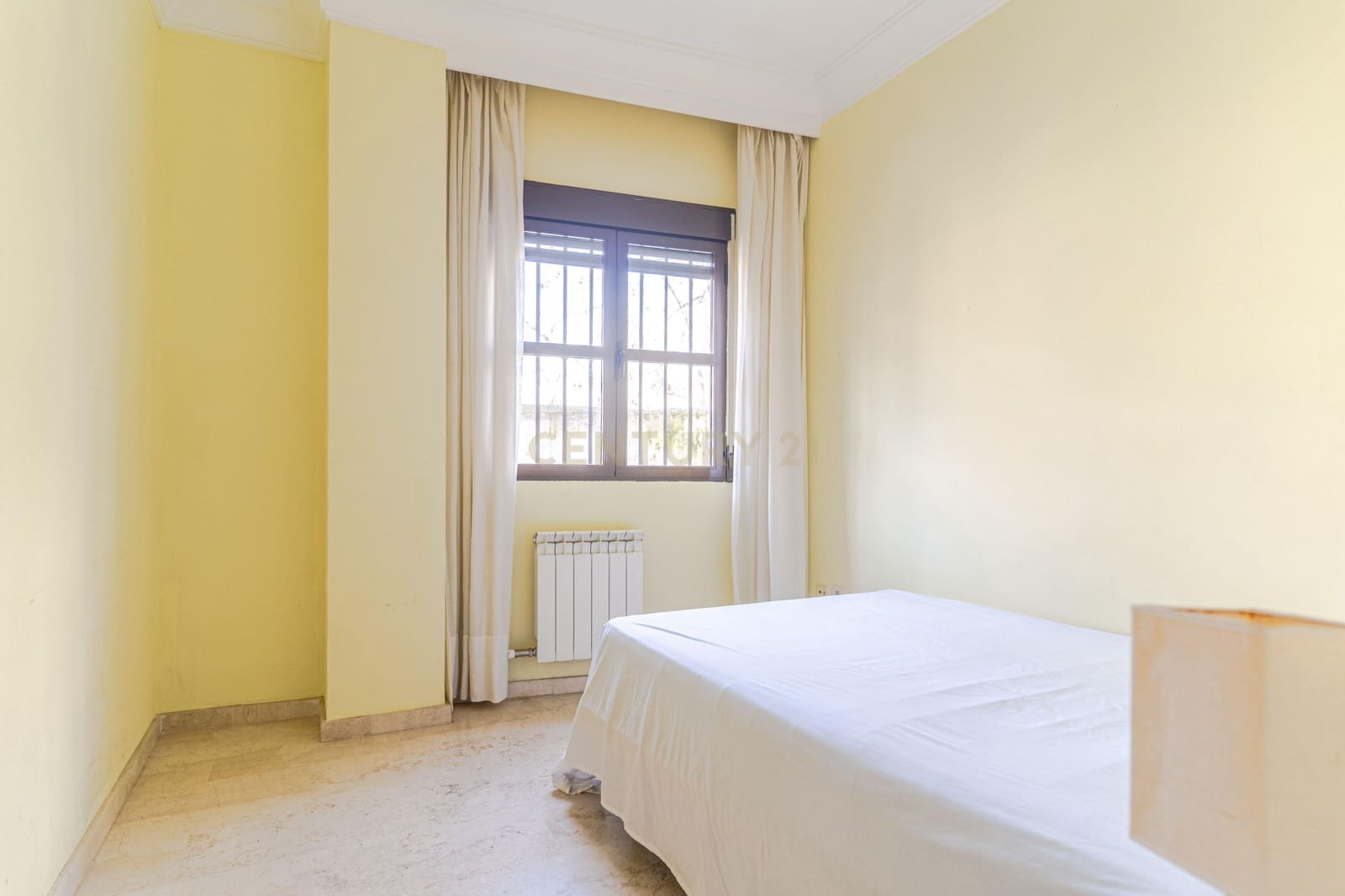 2 bedroom Flat for sale in Granada city - € 229,000 (Ref: 9720854)