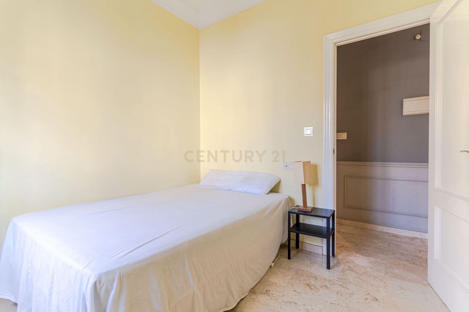 2 bedroom Flat for sale in Granada city - € 229,000 (Ref: 9720854)