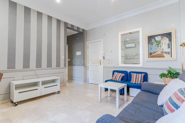 2 bedroom Flat for sale in Centro - Sagrario, Granada city - € 229,000 (Ref: 9720854)