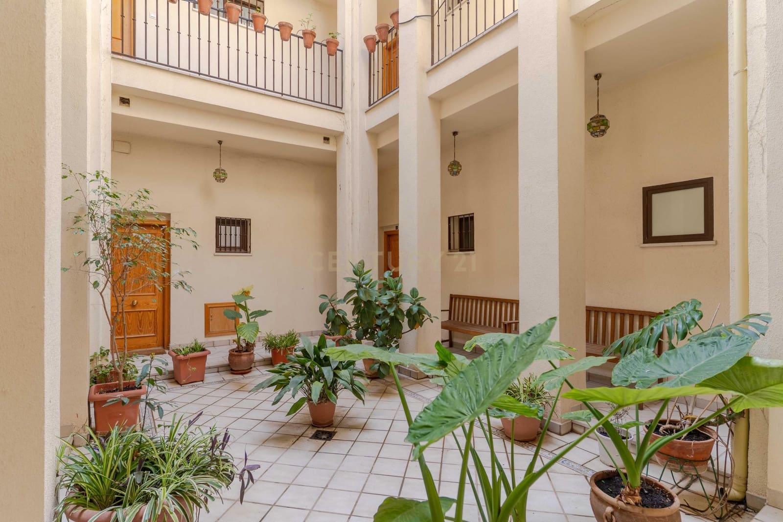 2 bedroom Flat for sale in Granada city - € 229,000 (Ref: 9720854)