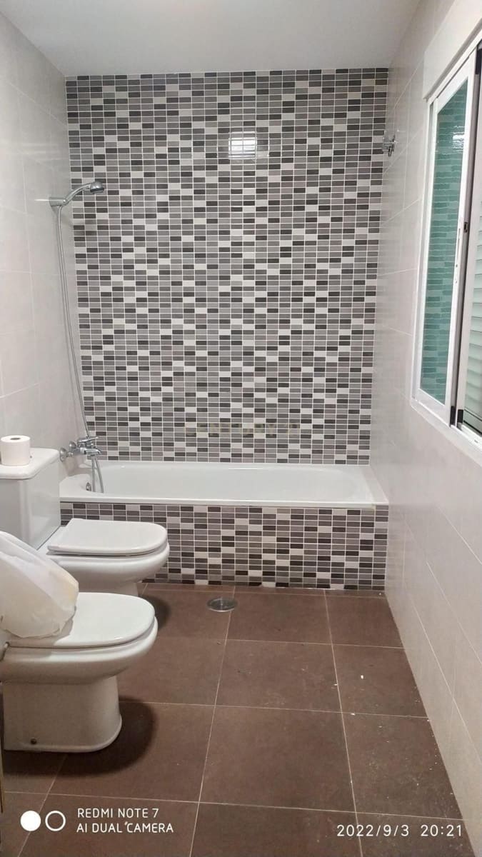 2 bedroom Apartment for rent in Salobrena with pool - € 650 (Ref: 9720855)