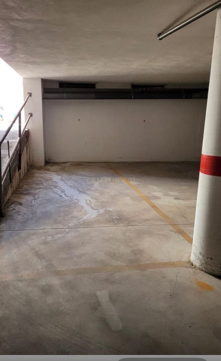 2 bedroom Apartment for rent in Salobrena with pool - € 650 (Ref: 9720855)