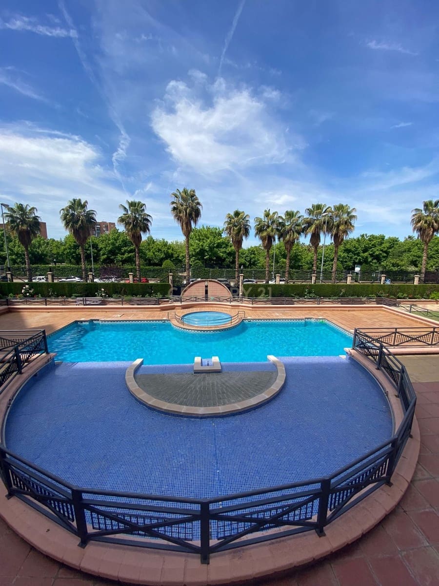 2 sypialnia Mieszkanie na sprzedaż w Miasto Grenada z basenem - 265 000 € (Ref: 9720856)