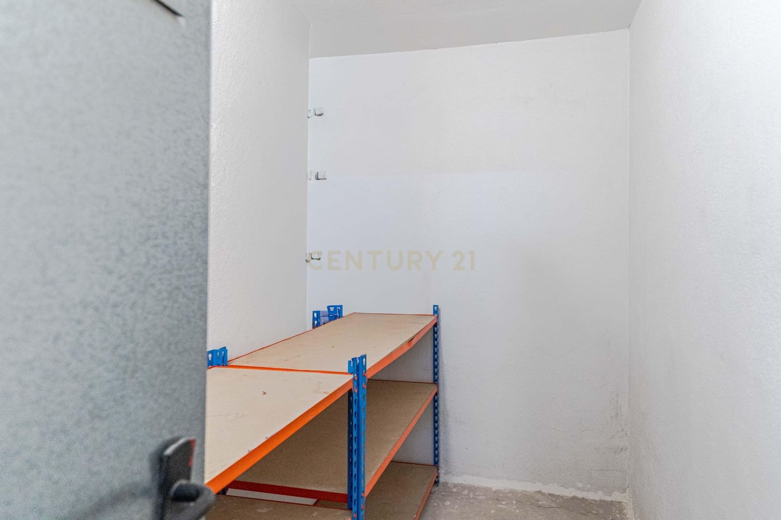 2 bedroom Apartment for sale in Pinos Puente with garage - € 84,000 (Ref: 9720963)