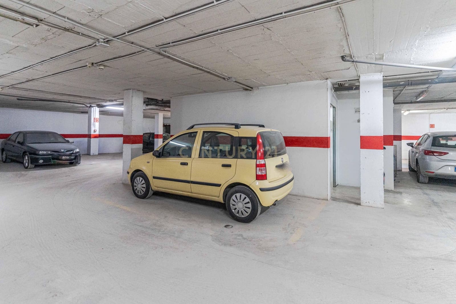 2 bedroom Apartment for sale in Pinos Puente with garage - € 84,000 (Ref: 9720963)