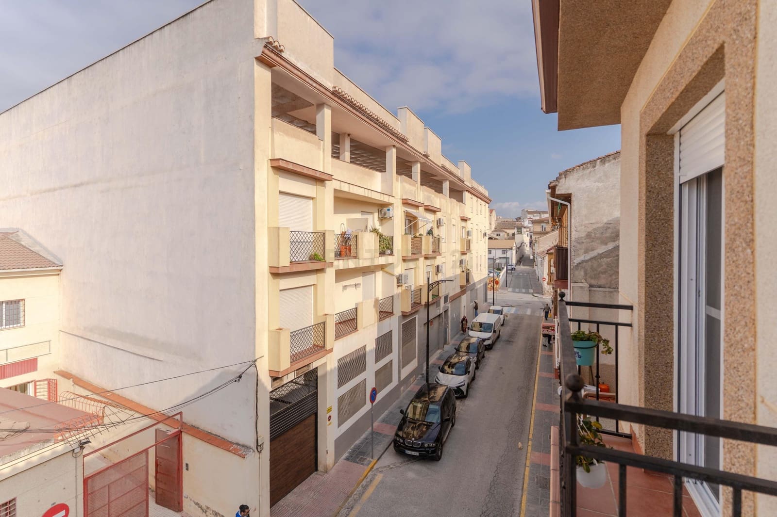 2 bedroom Apartment for sale in Pinos Puente with garage - € 84,000 (Ref: 9720963)