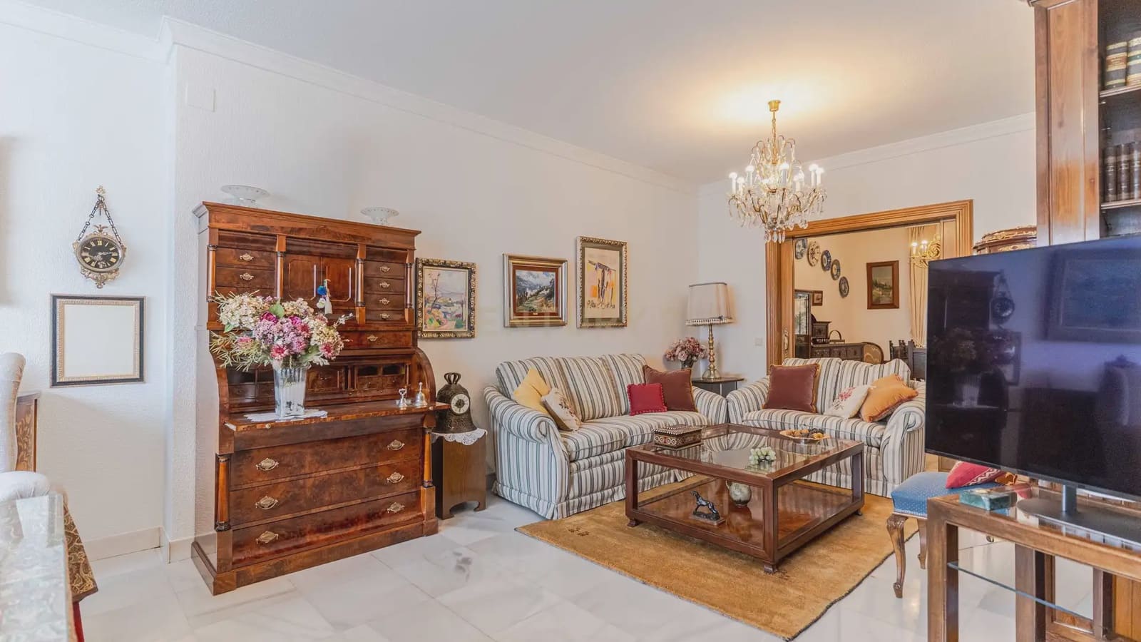 4 bedroom Apartment for sale in Granada city with pool - € 1,680,000 (Ref: 9722677)