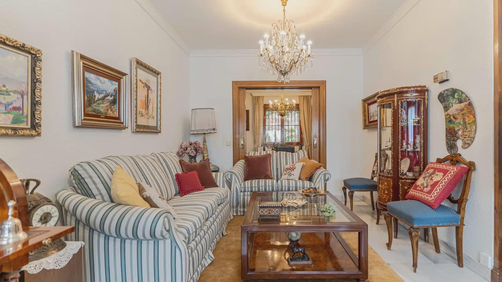 4 bedroom Apartment for sale in Granada city with pool - € 1,680,000 (Ref: 9722677)