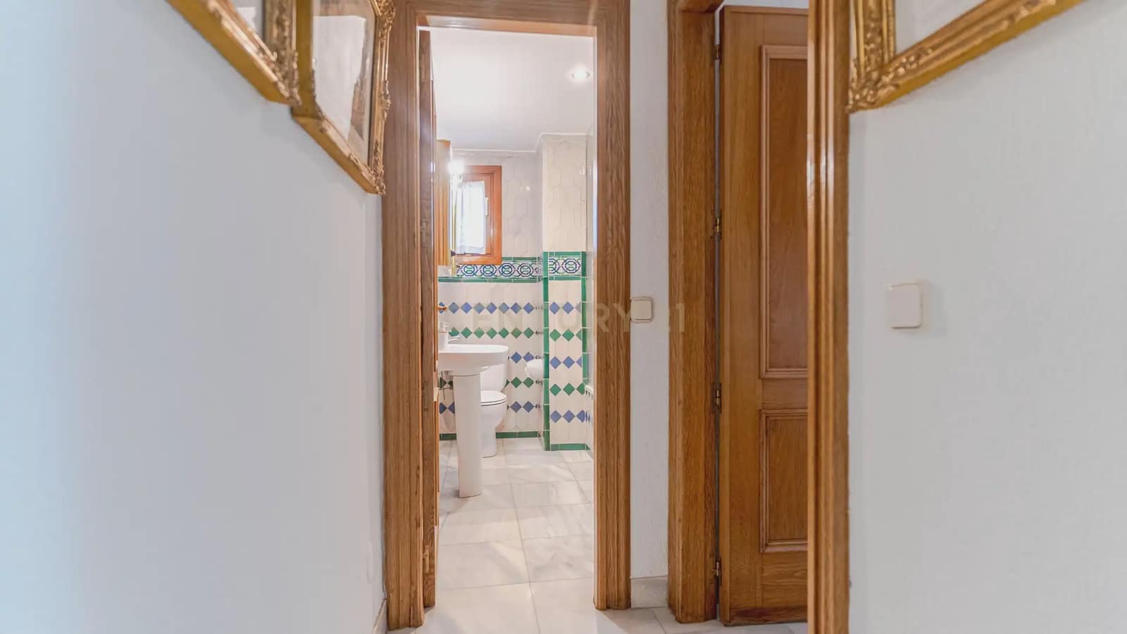 4 bedroom Apartment for sale in Granada city with pool - € 1,680,000 (Ref: 9722677)