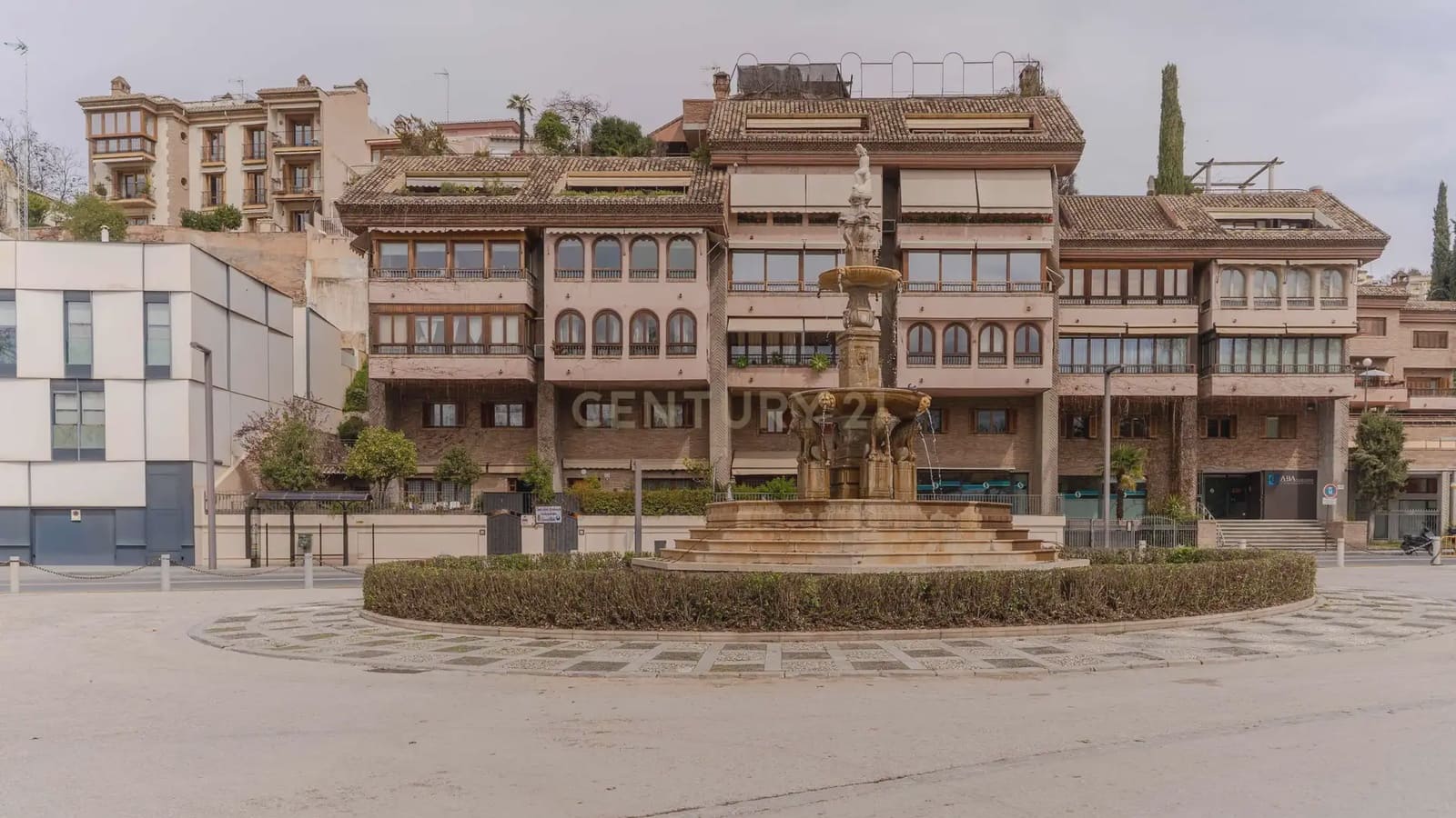 4 bedroom Apartment for sale in Granada city with pool - € 1,680,000 (Ref: 9722677)