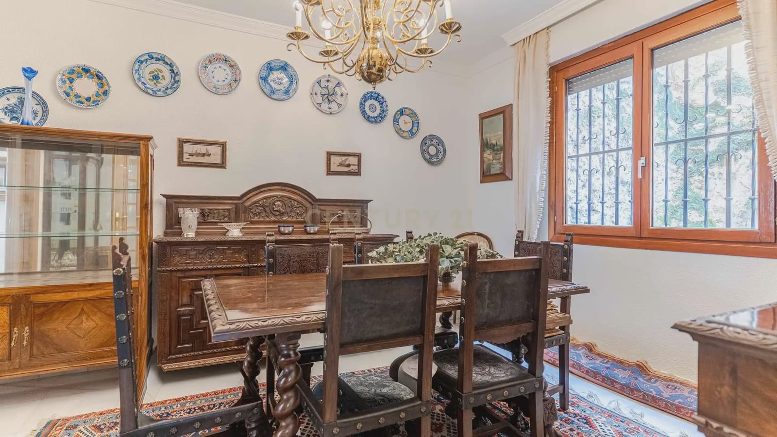 4 bedroom Apartment for sale in Granada city with pool - € 1,680,000 (Ref: 9722677)