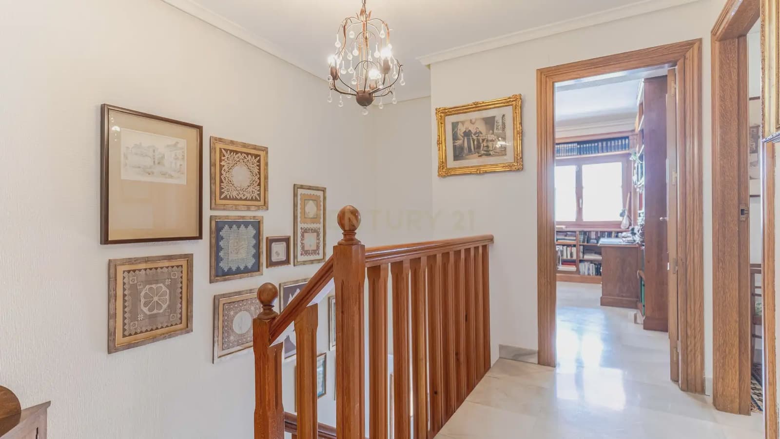 4 bedroom Apartment for sale in Granada city with pool - € 1,680,000 (Ref: 9722677)