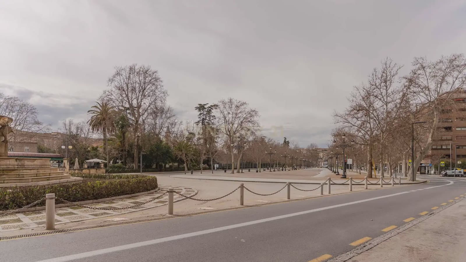 4 bedroom Apartment for sale in Granada city with pool - € 1,680,000 (Ref: 9722677)