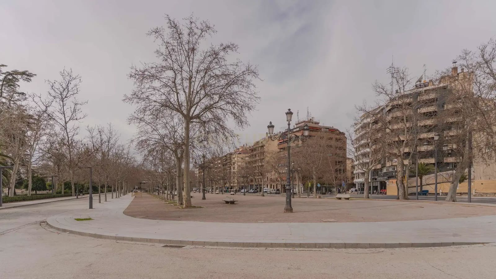 4 bedroom Apartment for sale in Granada city with pool - € 1,680,000 (Ref: 9722677)