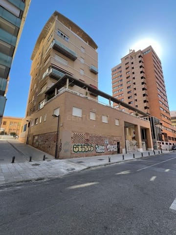Gewerbe zu vermieten in Pajaritos - Plaza de Toros, Granada Stadt - 1.200 € (Ref: 9723530)