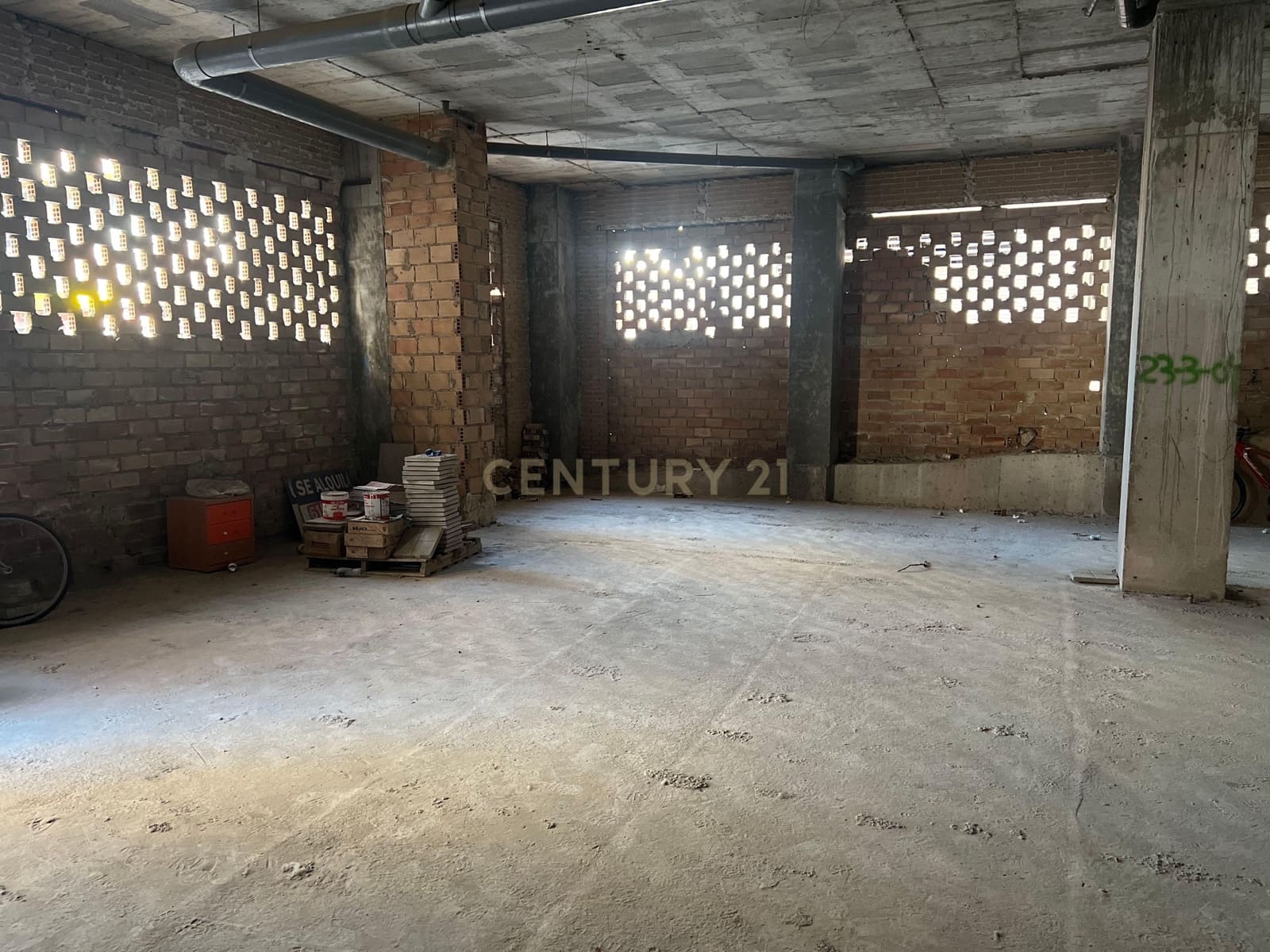 Commercial for rent in Granada city - € 1,200 (Ref: 9723530)