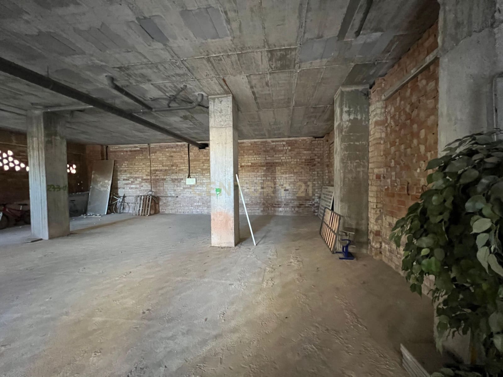 Commercial for rent in Granada city - € 1,200 (Ref: 9723530)