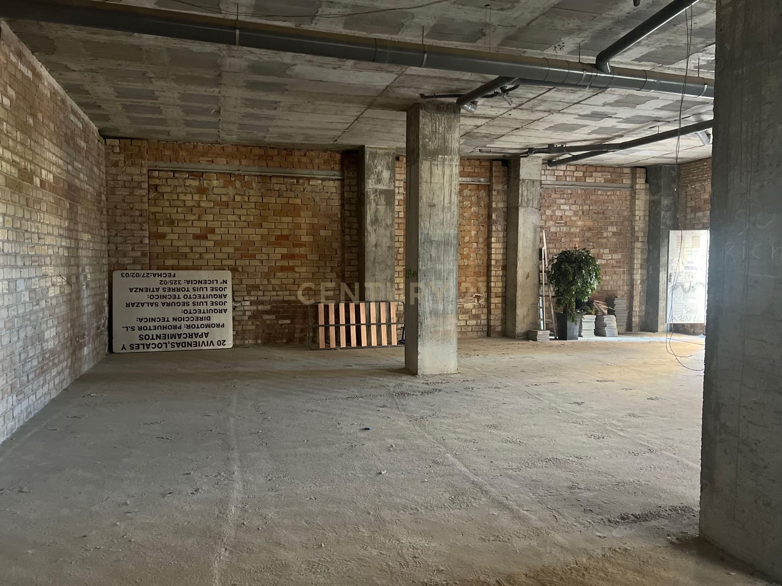 Commercial for rent in Granada city - € 1,200 (Ref: 9723530)