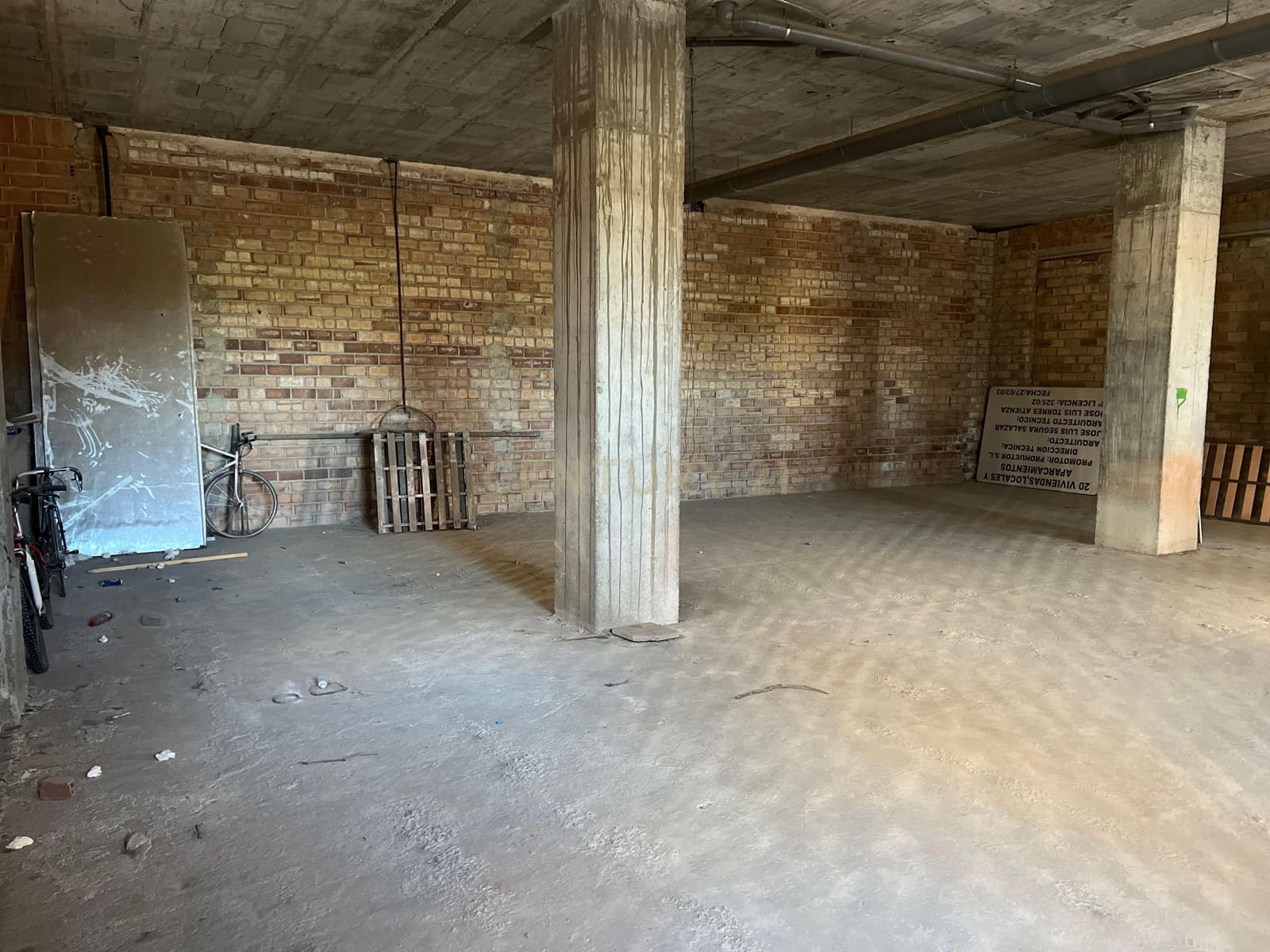 Commercial for rent in Granada city - € 1,200 (Ref: 9723530)