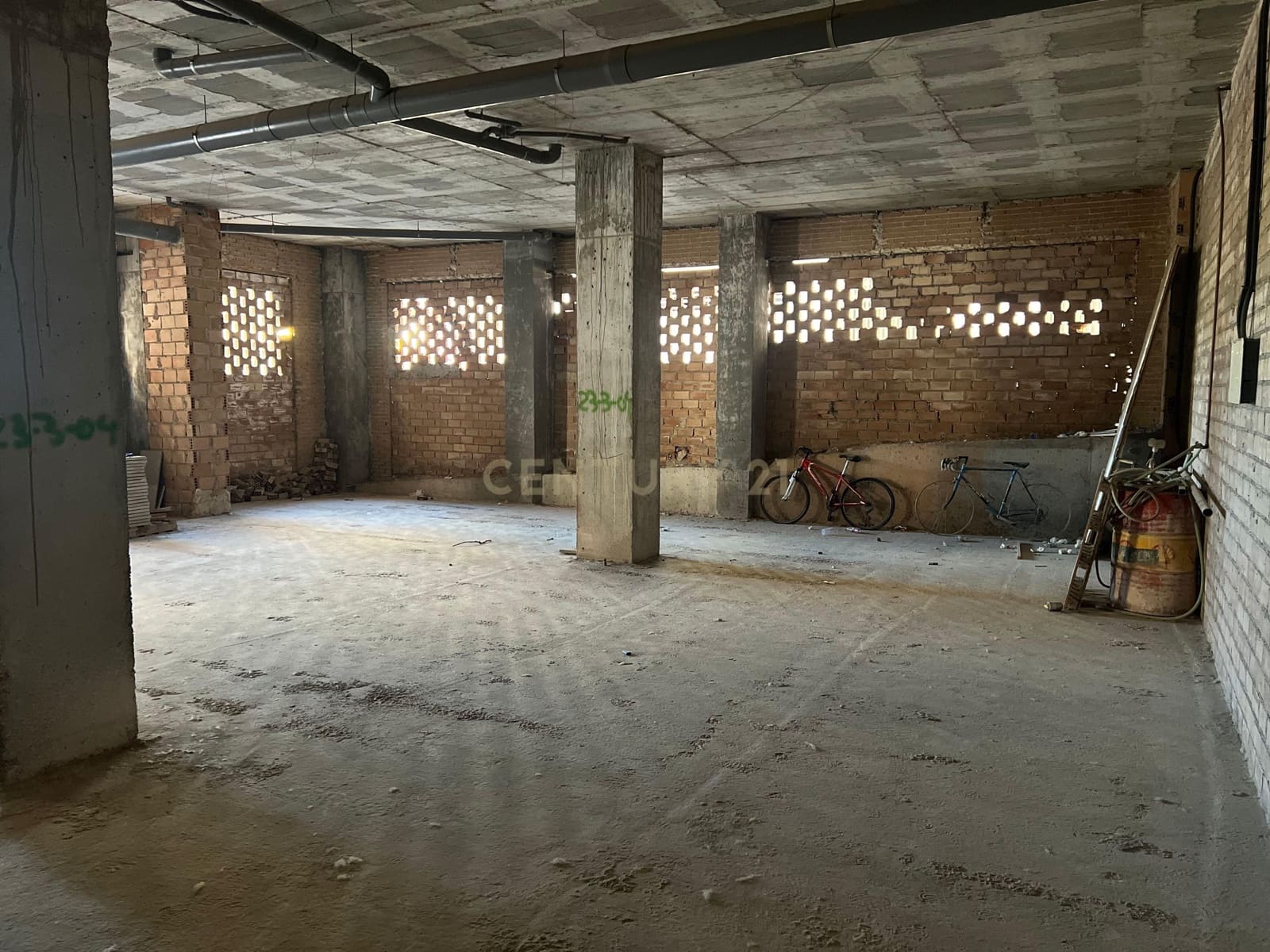 Commercial for rent in Granada city - € 1,200 (Ref: 9723530)