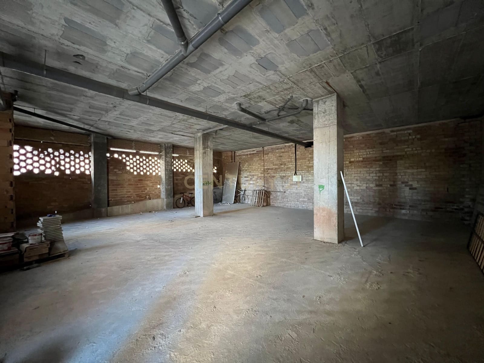 Commercial for rent in Granada city - € 1,200 (Ref: 9723530)