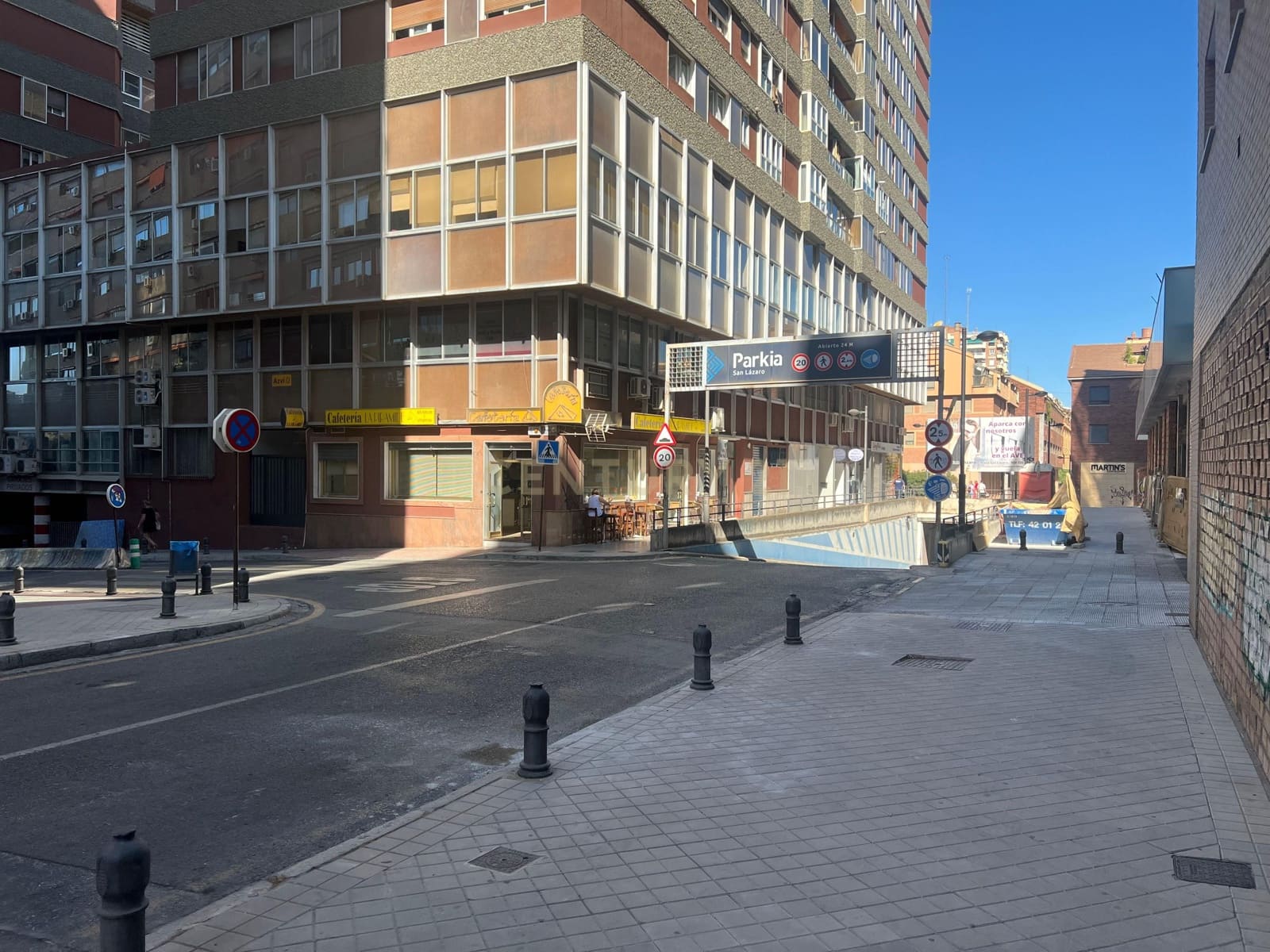 Commercial for rent in Granada city - € 1,200 (Ref: 9723530)