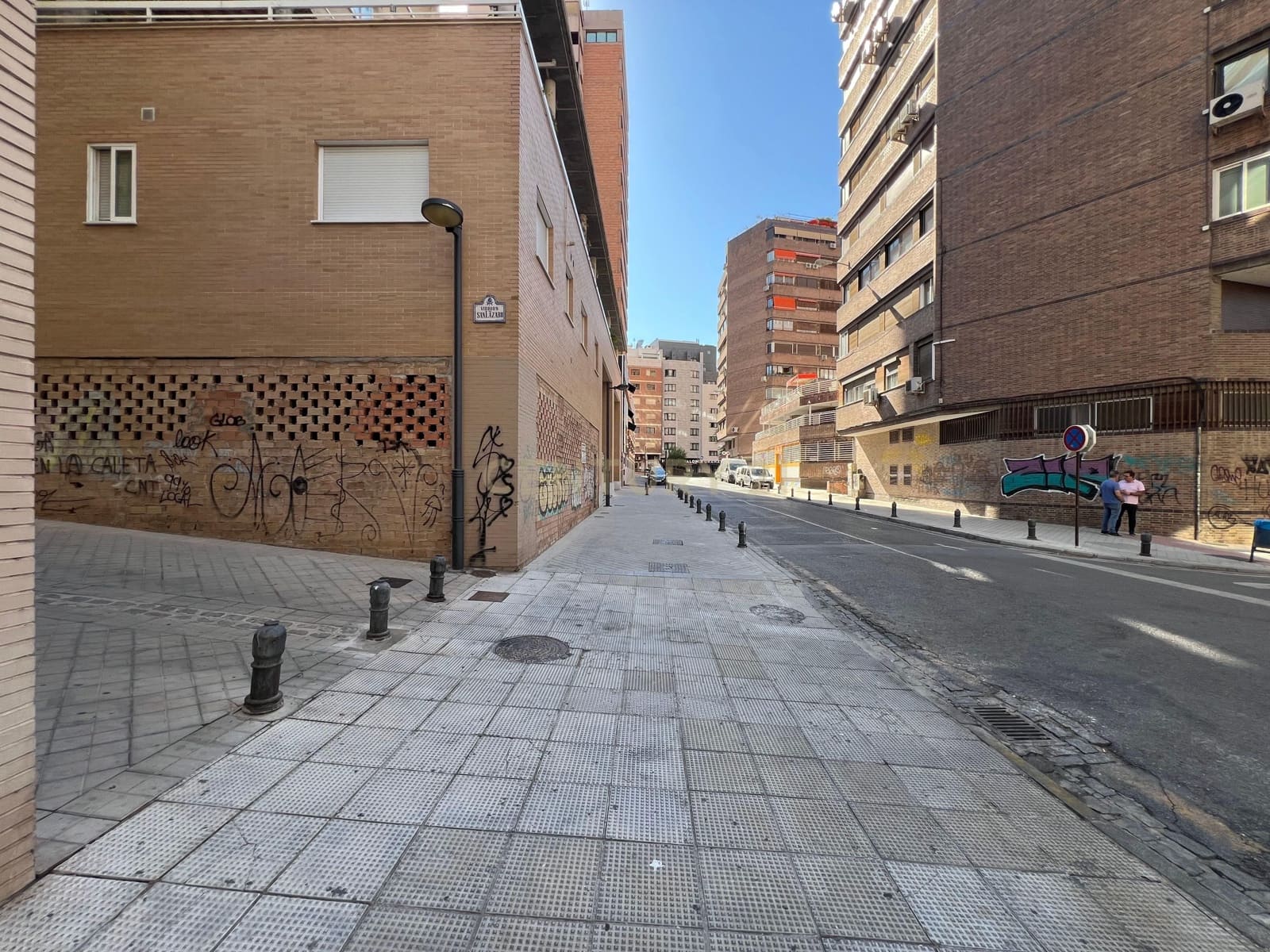 Commercial for rent in Granada city - € 1,200 (Ref: 9723530)