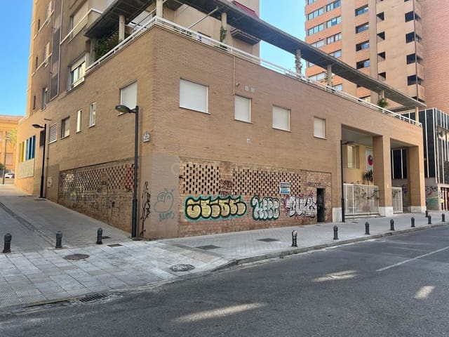 Gewerbe zu vermieten in Pajaritos - Plaza de Toros, Granada Stadt - 1.200 € (Ref: 9723530)