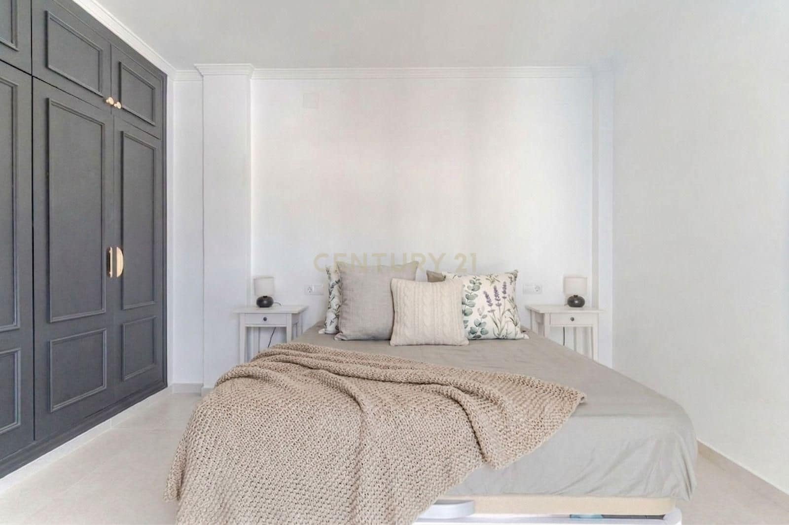 6 bedroom Villa for sale in Monachil - € 345,000 (Ref: 9723531)