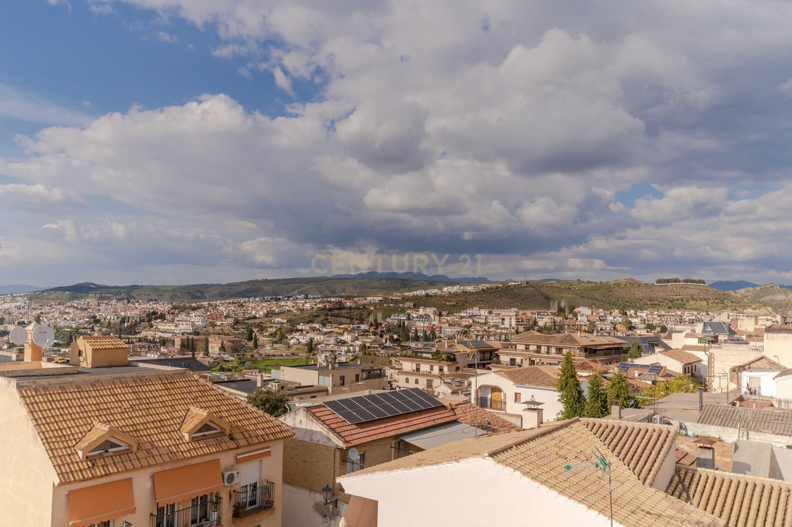 6 bedroom Villa for sale in Monachil - € 345,000 (Ref: 9723531)