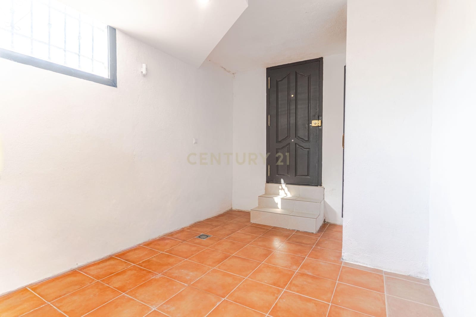 6 bedroom Villa for sale in Monachil - € 345,000 (Ref: 9723531)