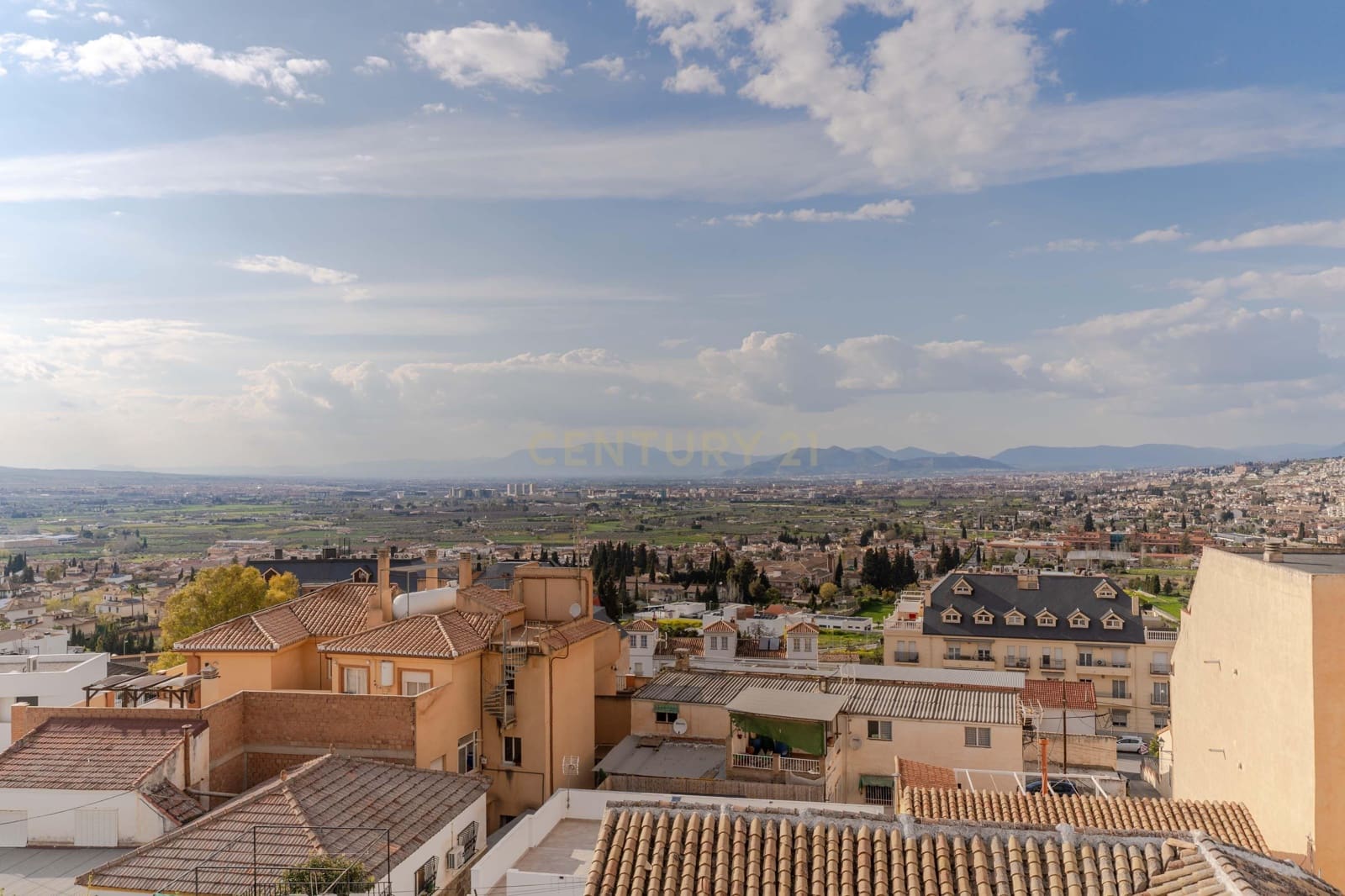 6 bedroom Villa for sale in Monachil - € 345,000 (Ref: 9723531)