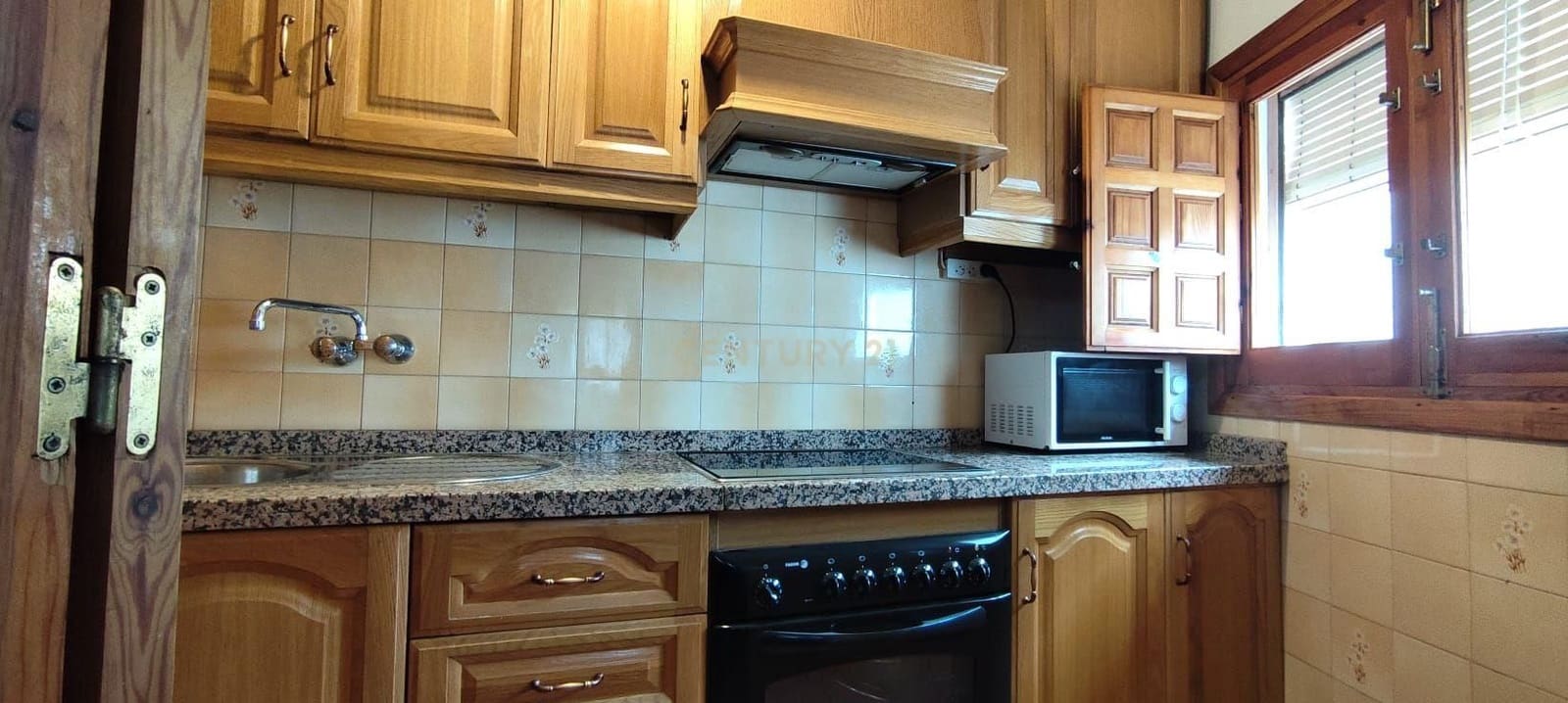 5 bedroom Townhouse for sale in Alpujarra de la Sierra - € 59,900 (Ref: 9730833)