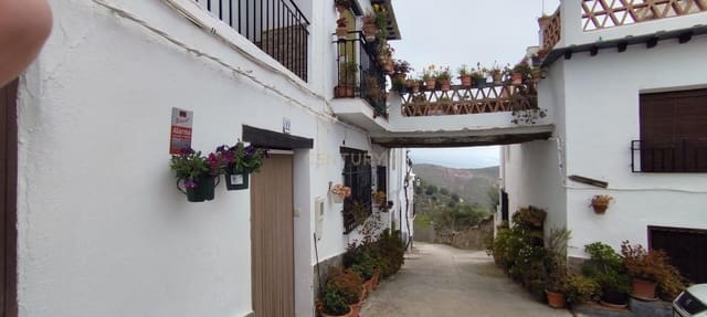 Casa de 5 habitaciones en Yegen, Alpujarra de la Sierra en venta - 59.900 € (Ref: 9730833)