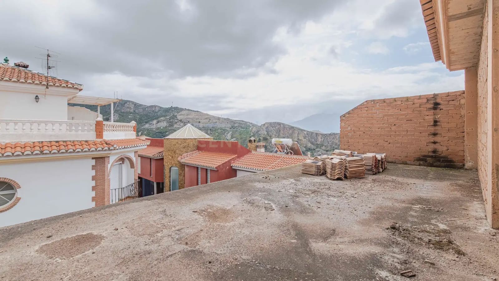 3 bedroom Villa for sale in Lanjaron - € 120,000 (Ref: 9734050)