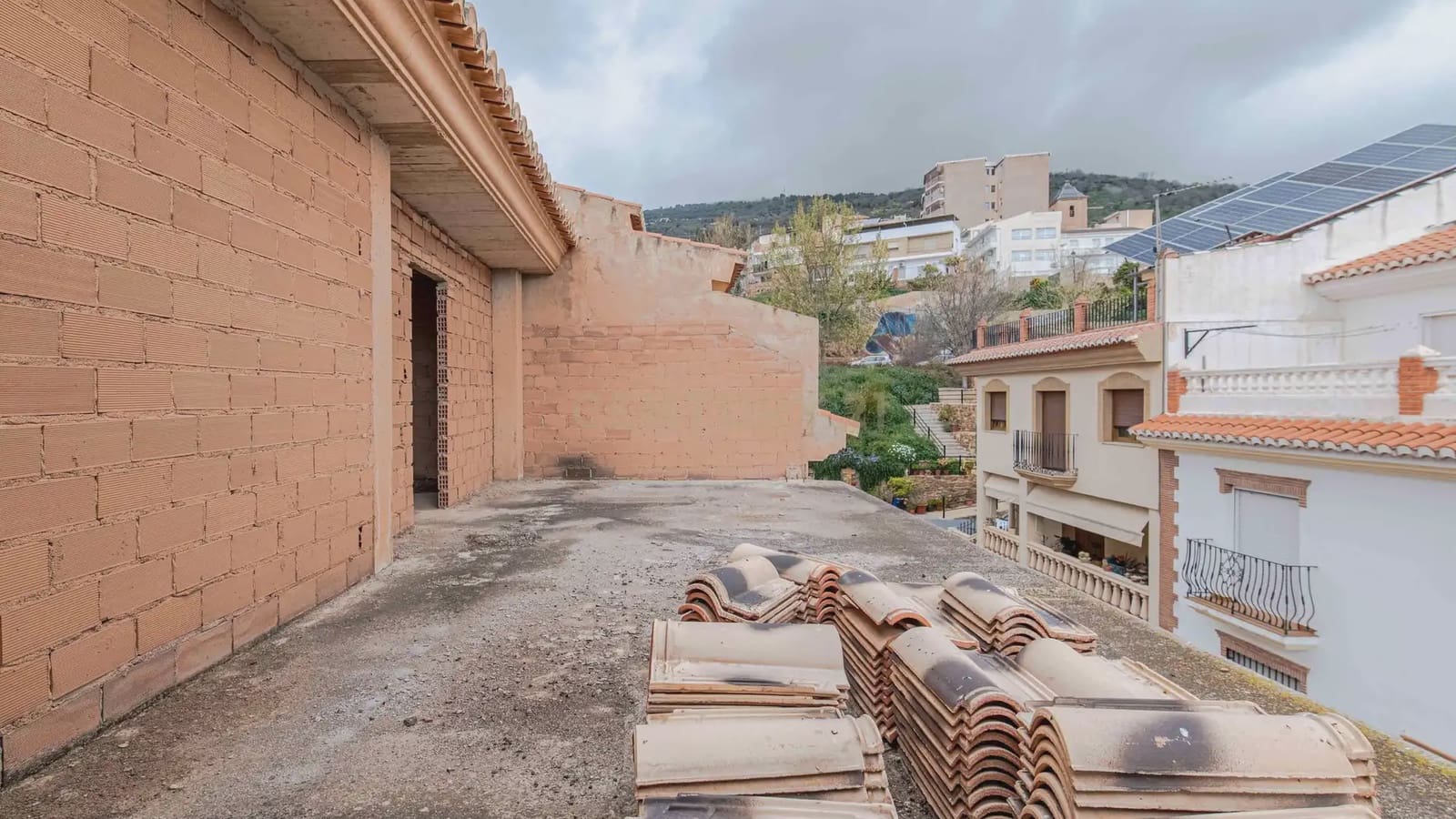 3 bedroom Villa for sale in Lanjaron - € 120,000 (Ref: 9734050)