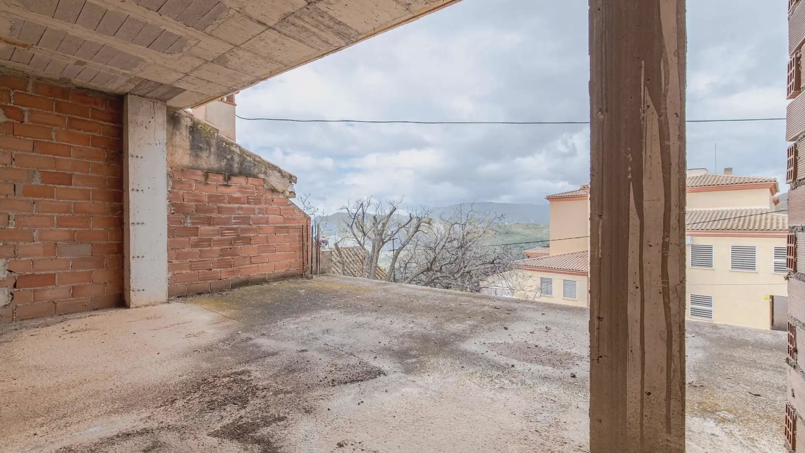 3 bedroom Villa for sale in Lanjaron - € 120,000 (Ref: 9734050)