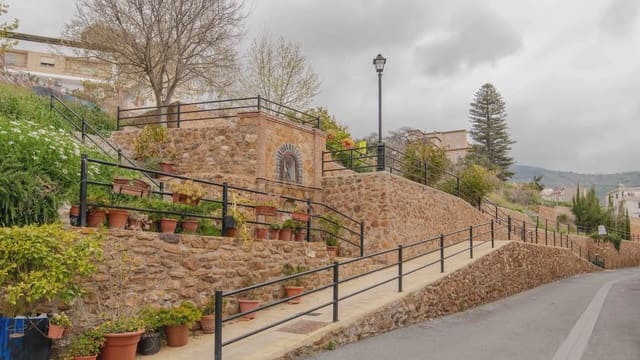 3 bedroom Villa for sale in Lanjarón - € 120,000 (Ref: 9734050)